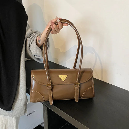 2024 autumn and winter high-end retro oil wax leather soft and fashionable women's baguette bag shoulder bag
